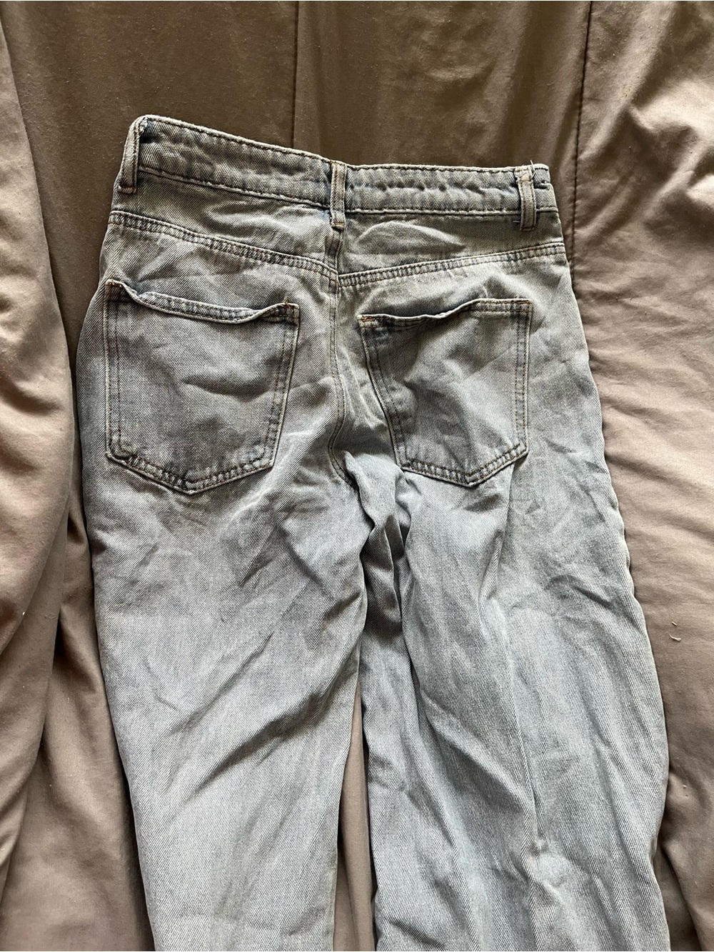 Edikted Light Blue High-Rise Jeans